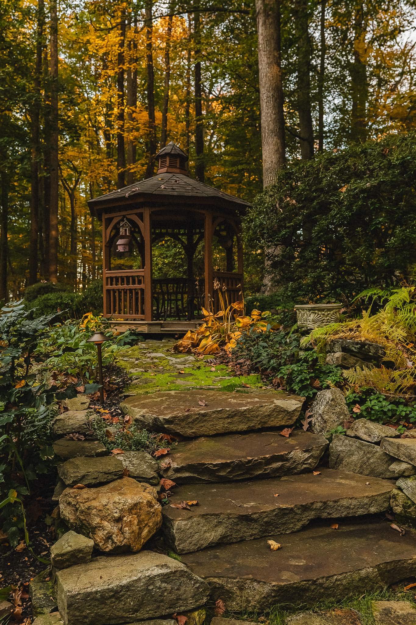 pergola design - outdoor stairs