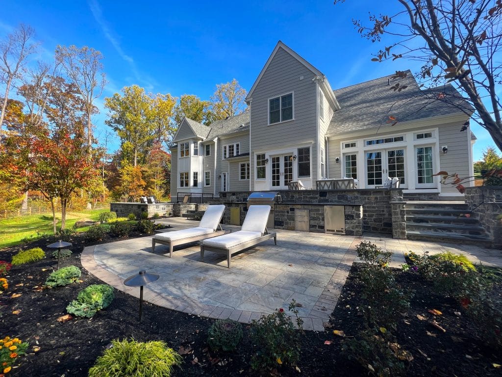 Patio Design by JHL Landscaping