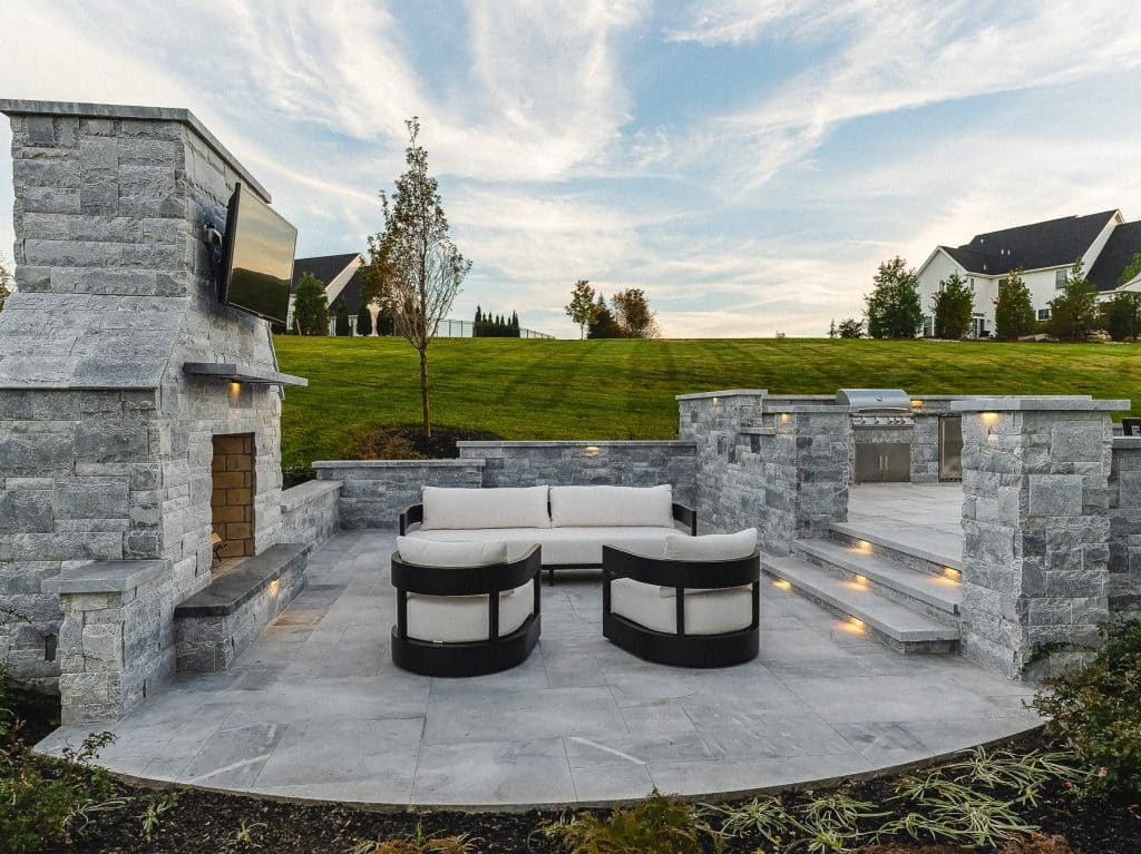 Patio Design by JHL Landscaping